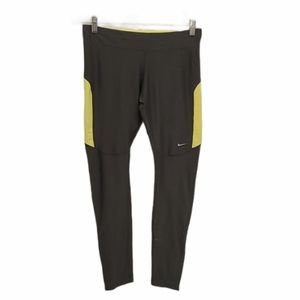 MOVING SALE!!! OFFERS ACCEPTED!! Nike Leggings | M